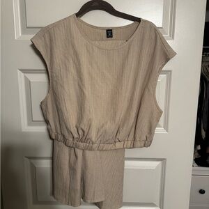 SHEIN Curve Textured Beige Top